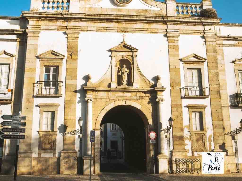 Arco da Vila Faro Portugal